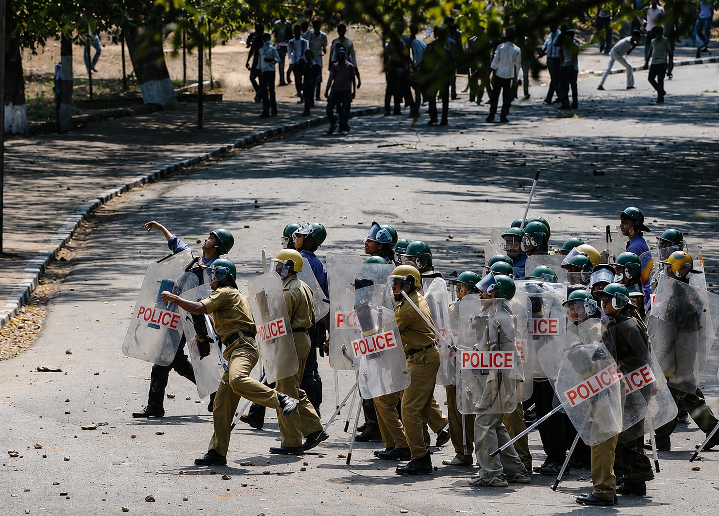 Police confront pro-Telangana student protesters at Osmania University, Hyderabad, 15 February 2010