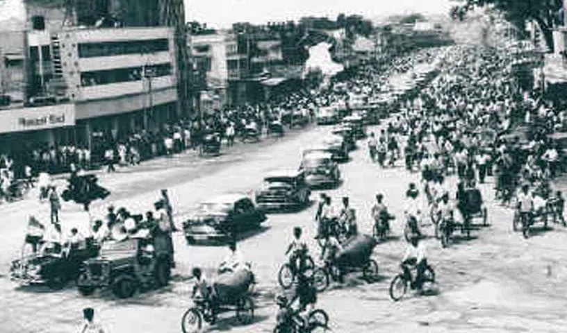 A crowded Hyderabad street during the 1969 Jai Telangana strikes and agitations